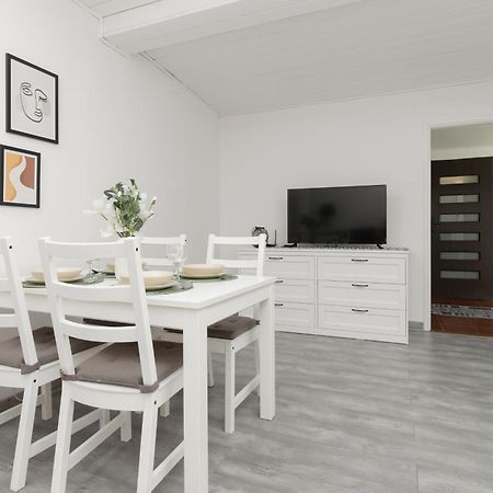 Metro Plac Wilsona Apartments Mickiewicza By Noclegi Renters Varšava Exteriér fotografie