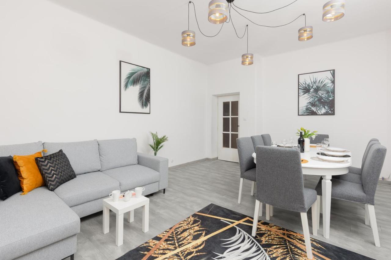Metro Plac Wilsona Apartments Mickiewicza By Noclegi Renters Varšava Exteriér fotografie