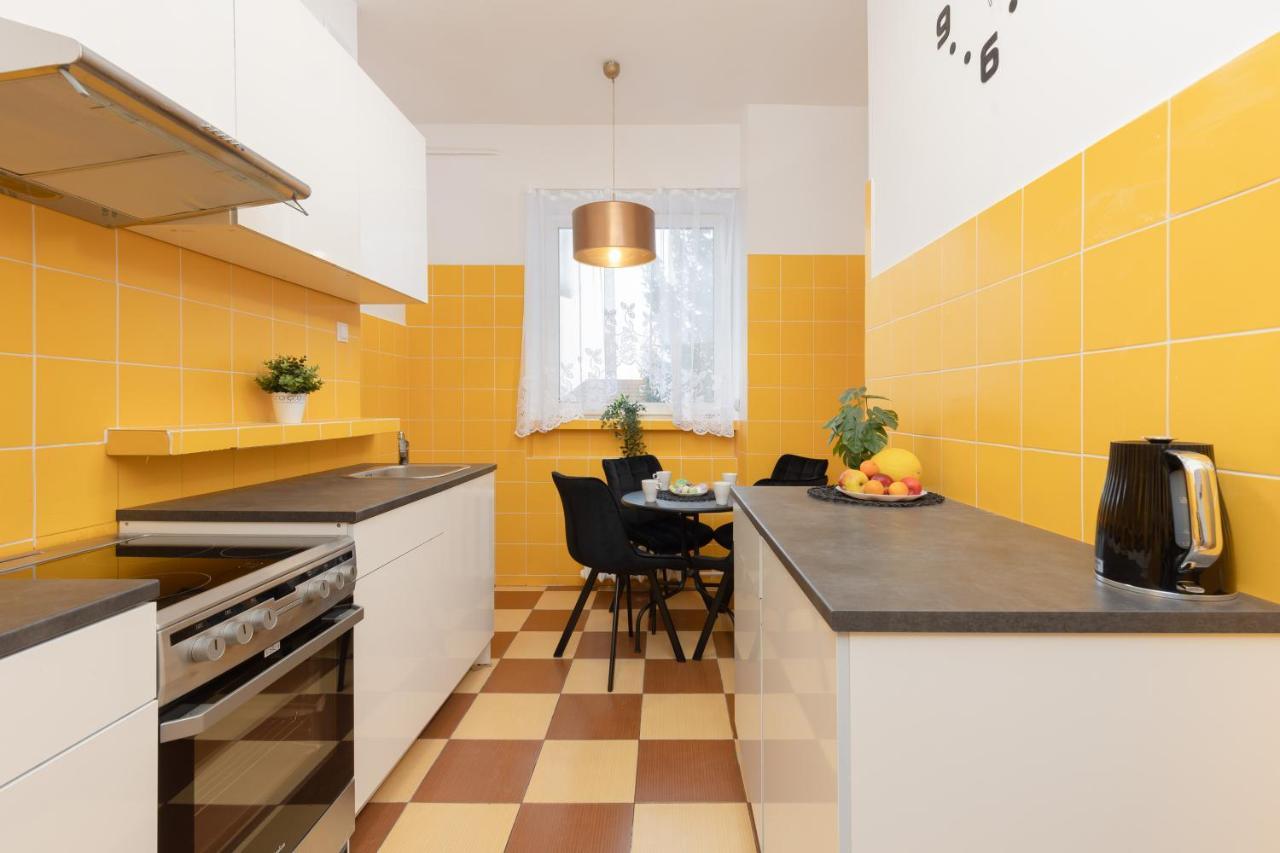 Metro Plac Wilsona Apartments Mickiewicza By Noclegi Renters Varšava Exteriér fotografie